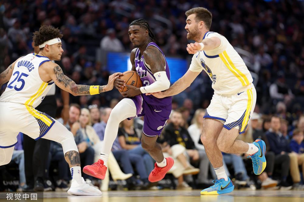 胡金秋在两 胡金秋在两